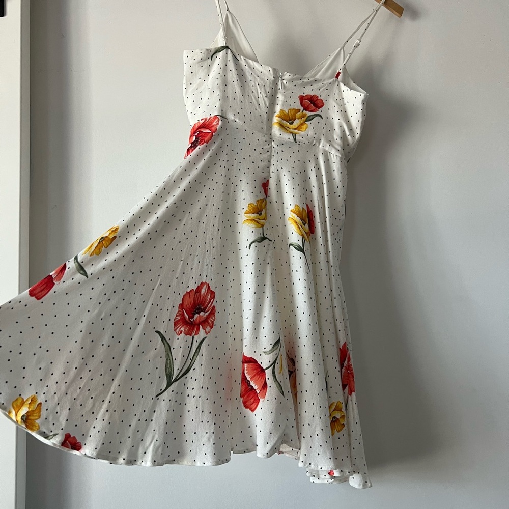 White floral dress - Picture 7 of 7